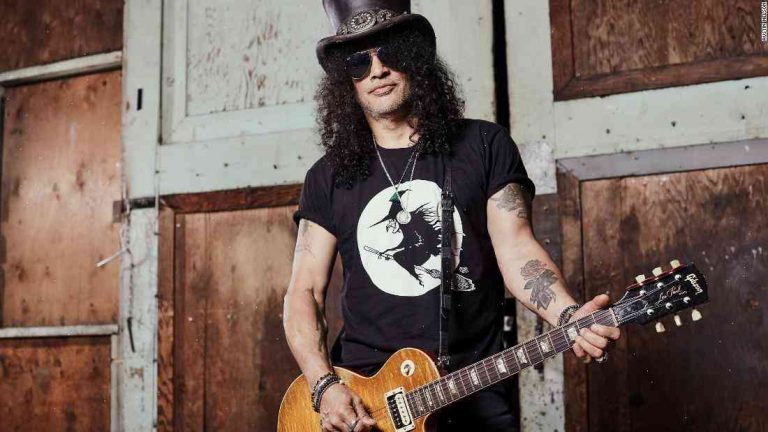 Snake Oil band of Hollywood interviews Stone Sour frontman, Slash