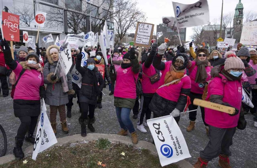 Parents brace for third straight day of Quebec child care strike