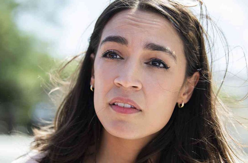 Alexandria Ocasio-Cortez goes to bat for power-hungry judge, calls it ‘dog-whistle racism’